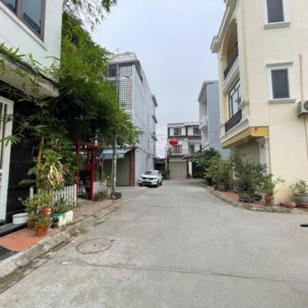 bán lô góc ngõ Kiều Sơn,hải an,Hải Phòng.oto vào đất cực đẹp