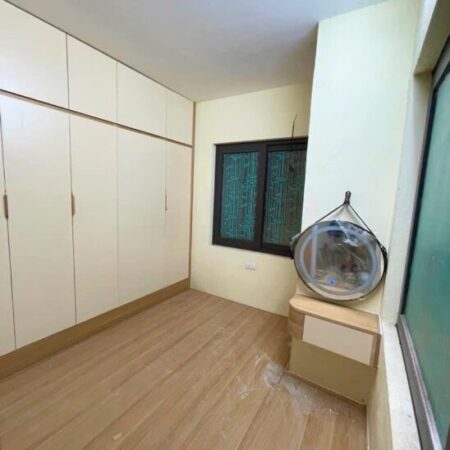 Bán nhà chỉ 1tỷ95 ô tô đỗ cách 5m, nhà mặt chợ Gốc Đề – Minh Khai – Hoàng Mai – HN