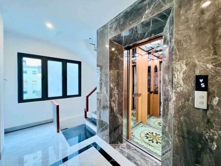 BÁN NHÀ PHỐ ĐÀO TẤN – 56M2 – 5 TẦNG THANG MÁY Ở NGAY – Ô TÔ QUA NHÀ – KINH DOANH – NHỈNH 14 TỶ