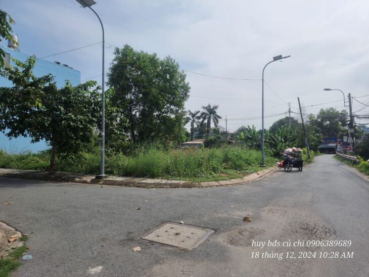 bán gấp lô đất góc 2 mặt tiền đường số 7 xã tân thông hội