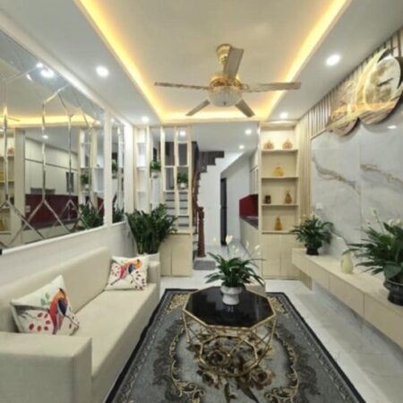 CHỈ 3,7 TỶ – NHÀ ĐẸP SÀI ĐỒNG, LUNG LINH ĐÓN TẾT, 3 PN – THIẾT KẾ ĐẸP – RẤT GẦN Ô TÔ – TIỆN ÍCH.