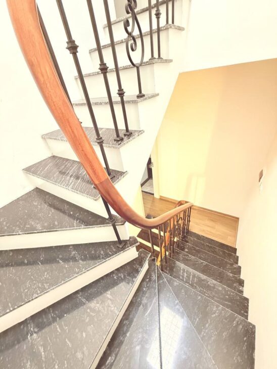 bán nhà Phan Kế Bính, nhà đẹp ở ngay, gần phố, ngõ rộng, 65m * 5 tầng – chỉ 12 tỷ