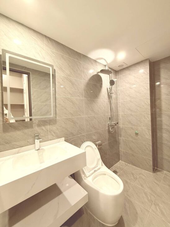 bán nhà Phan Kế Bính, nhà đẹp ở ngay, gần phố, ngõ rộng, 65m * 5 tầng – chỉ 12 tỷ