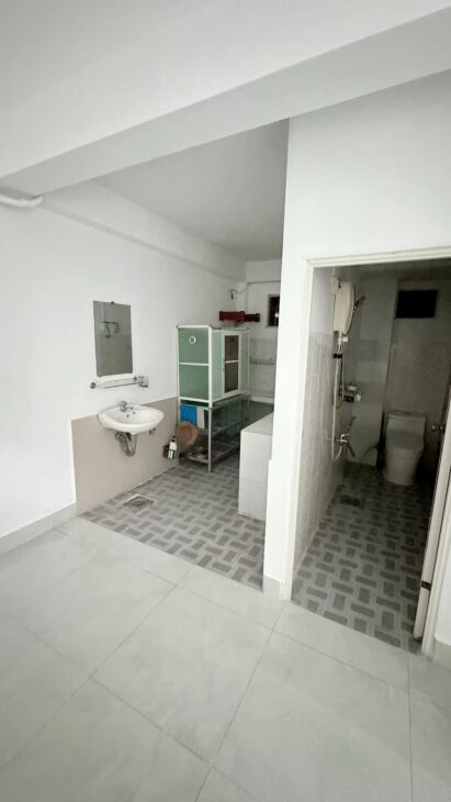 NHÀ CĂN GÓC 2 TẦNG GẦN BIỂN HẺM PHÚ ĐỨC VĨNH HOÀ NHA TRANG
