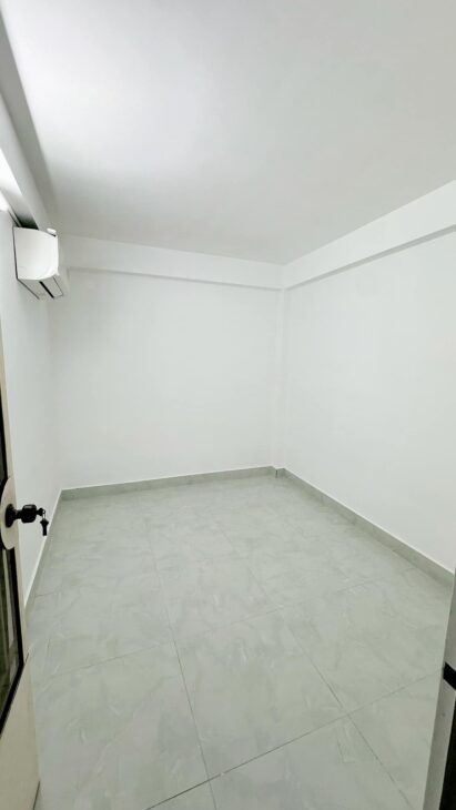 NHÀ CĂN GÓC 2 TẦNG GẦN BIỂN HẺM PHÚ ĐỨC VĨNH HOÀ NHA TRANG