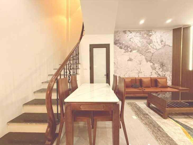 bán nhà Phan Kế Bính, nhà đẹp ở ngay, gần phố, ngõ rộng, 65m * 5 tầng – chỉ 12 tỷ