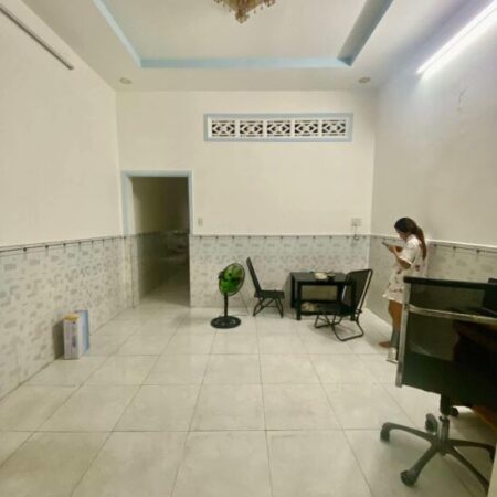 NHÀ CẤP 4 MỚI TINH – HXH – ĐANG CHO THUÊ 5Tr/ THÁNG. 52M2 CHỈ 2,98 TỶ TL.