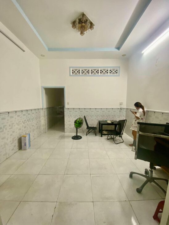 NHÀ CẤP 4 MỚI TINH – HXH – ĐANG CHO THUÊ 5Tr/ THÁNG. 52M2 CHỈ 2,98 TỶ TL.