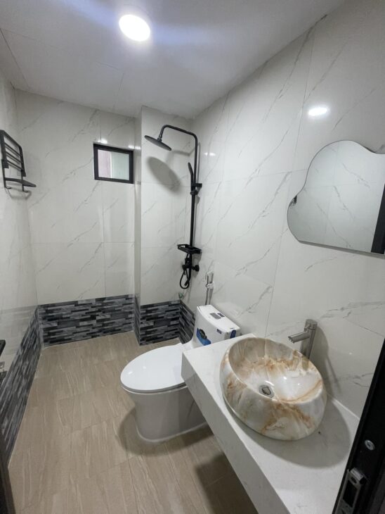 CỰC HIẾM NHỈNH 6.5 TỶ NHÀ MỚI TT THANH XUÂN, GARA Ô TÔ KINH DOANH, LH 0975666943 CỰC HIẾM NHỈNH