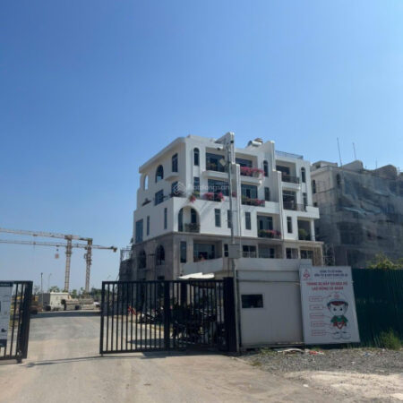 Bán căn dãy LK4 Vaquarius Văn Giang, lô đẹp hướng Đông Nam mặt tiền 6m