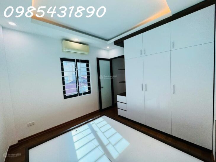 Bán nhà DT 55m2 cực rộng, Định Công, HMai, HN