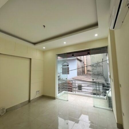 CHÍNH CHỦ CẦN TIỀN BÁN GẤP CĂN NHÀ PHỐ CỔ NHUẾ QUẬN BẮC TỪ LIÊM 50m2 x 5 TẦNG NHỈNH 8 TỶ Ô TÔ KD