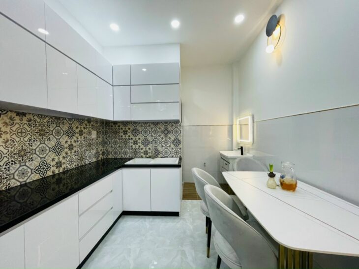 Bán gấp nhà, HXH, 4 lầu, PHAN ĐĂNG LƯU, BTCT, 55m2, giá 4.8 tỷ