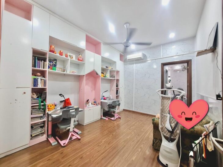 ⚜️ Phân lô Nguyên Hồng, Đống Đa, Sát phố, Vỉa hè Ô tô tránh, KD 49m2 5T, MT 4m, Chỉ 21.8 Tỷ ⚜️