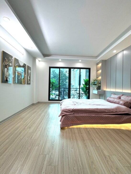 GIẢI PHÓNG – NHÀ MỚI LÔ GÓC THOÁNG, CÓ THANG MÁY