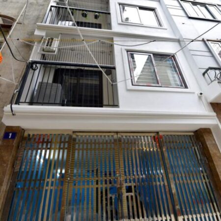 Nhà đẹp Lê Văn Hiến phân lô ô tô đỗ cửa, kinh doanh, 30m ra phố sầm uất 60mx5t nhỉnh 9 tỷ