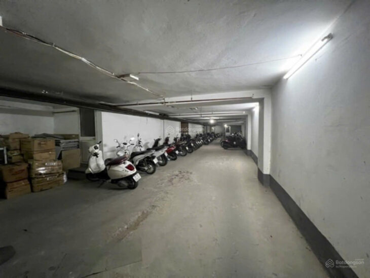 Bán toà nhà văn phòng Vip – Mặt phố quận Đống Đa 518m2 290 tỷ