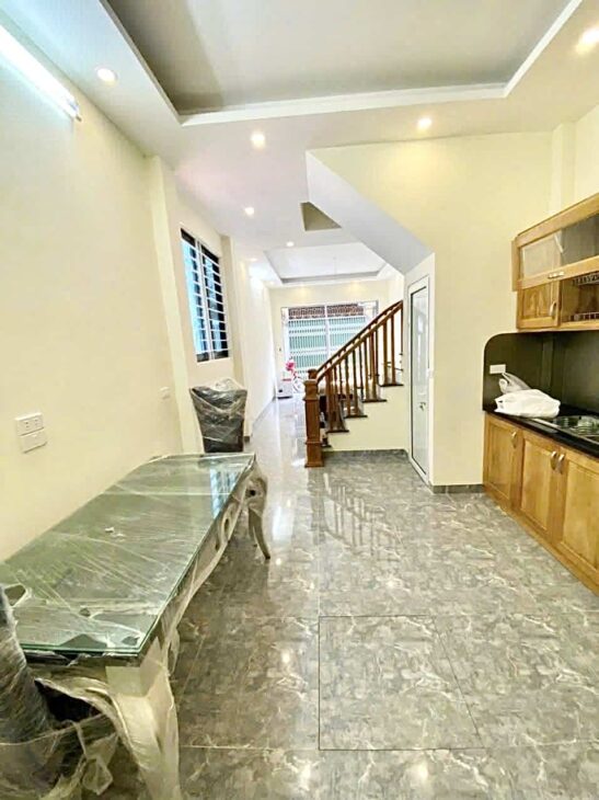 CHẤT ! Chính chủ bán nhà Hồng Tiến, tự xây, thiết kế đẹp, xe 7 chỗ chạy thông, 13.2 tỷ