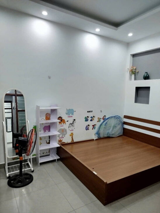 Chính chủ bán gấp nhà có 6 phòng DT: 49,5m2, 5 tầng ngõ 354 Trường Chinh, Đống Đa, TL 8.05 tỷ.