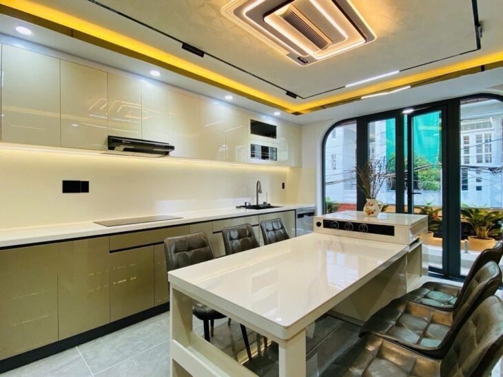 SIÊU PHẨM 5 TẦNG – XE HƠI NGỦ TRONG NHÀ – THANG MÁY XỊN XÒ – FULL NỘI THẤT – NHÀ THIẾT KẾ SIÊU