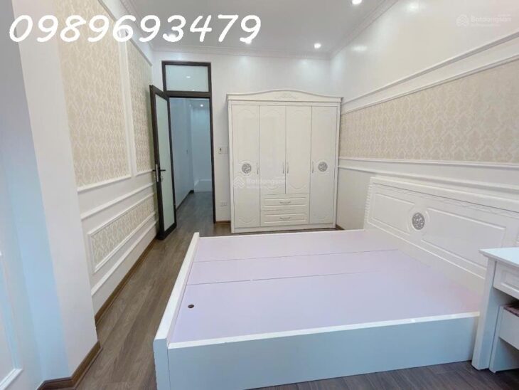 Bán nhà Vũ Trọng Phung, Thanh Xuân 40m2 5 tầng kinh doanh, oto đỗ cửa 8m ra phố 7,8 tỷ