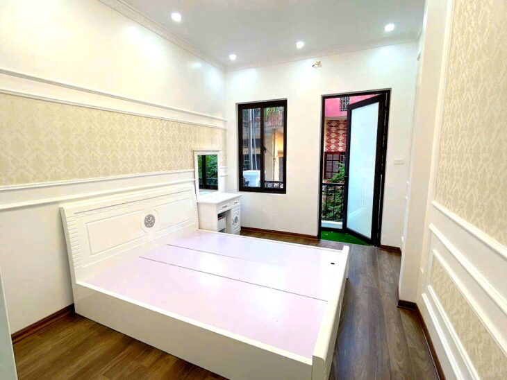 Bán gấp nhà lô góc 3 thoáng, DT 37m2 – 5 tầng, MT 5,9 m, Quan Nhân, Thanh Xuân, chỉ 6.98 tỷ.