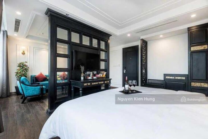 Cực hot – Bán khách sạn phố cổ – Quận Hoàn Kiếm 330m2 7 tầng 263 tỷ