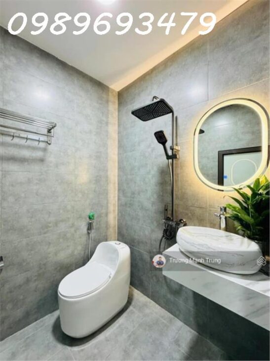 BÁN NHÀ PHỐ HÀO NAM, 6 TẦNG THANG MÁY, 1 NHÀ RA PHỐ, NHÀ ĐẸP FULL NỘI THẤT XỊN Ở NGAY, DT 31,3M2*6T