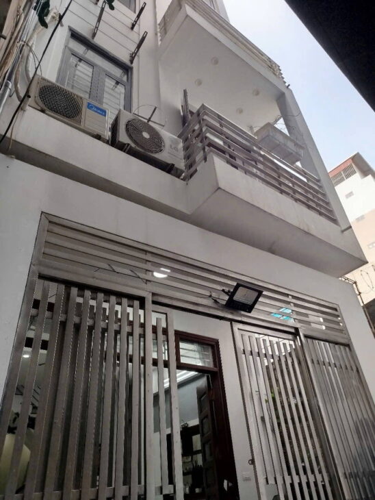 Chính chủ bán gấp nhà có 6 phòng DT: 49,5m2, 5 tầng ngõ 354 Trường Chinh, Đống Đa, TL 8.05 tỷ.
