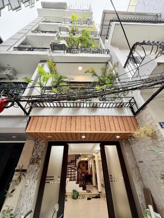 NHÀ ĐẸP Ở LUÔN – FULL NỘI THẤT – Ô TÔ ĐỖ CỬA_THOÁNG TRƯỚC SAU _THỊNH QUANG- ĐỐNG ĐA