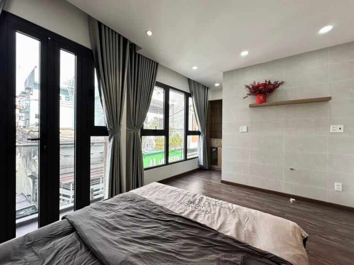 Bán Nhà 5 Tầng Ngọc Thụy Long Biên, 39m², Ô Tô Đỗ, Full Nội Thất, Giá Hấp Dẫn – 0902318197