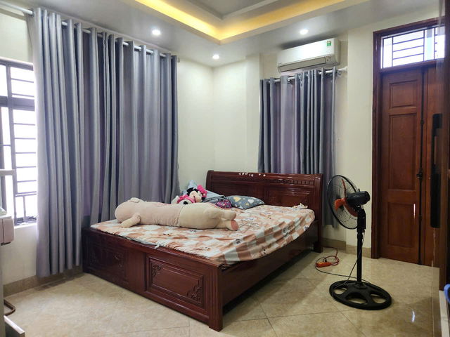 Hàng Hiếm Kim Mã, Ba Đình, 4 Tầng, 61m2, Một Bước Ra Phố, Dòng Tiền 35 tr/tháng, 10.8 Tỷ