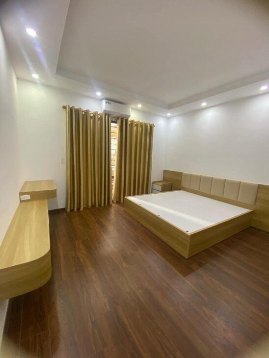 BÁN NHÀ MẶT NGÕ PHAN ĐÌNH GIÓT OTO VÀO NHÀ, DIỆN TÍCH 40M , MẶT TIỀN 4.5M GIÁ 5.9 TỶ