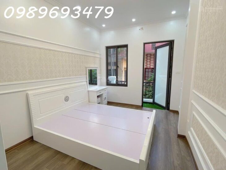 Bán nhà Vũ Trọng Phung, Thanh Xuân 40m2 5 tầng kinh doanh, oto đỗ cửa 8m ra phố 7,8 tỷ