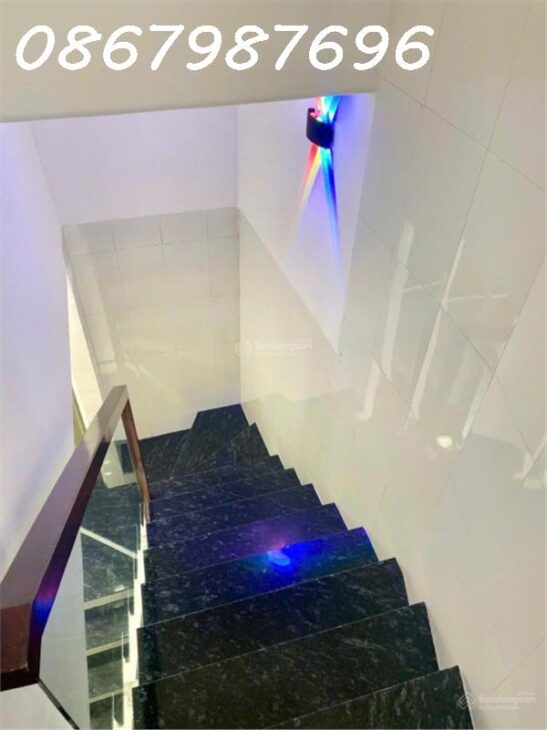 HIẾM! Bán Nhà Phố Nha Trang, Ô Tô Đỗ Cửa, Giá Chỉ 2 Tỷ 850 Triệu – Gần Tháp Bà Ponagar