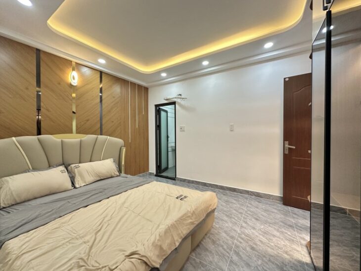 Diện tích 6m x11m – 4 phòng ngủ – NƠ TRANG LONG – gần HXH sổ đẹp.