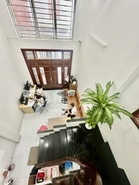 Bán nhà mở cổng ra ô tô tránh, Ngọc Hồi, Hoàng Mai, ô tô đỗ sân, 37m2, 6.8 tỷ