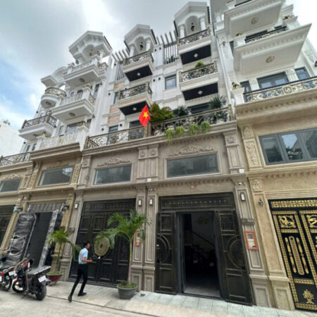 CĂN NHÀ NGHỈ 16 PHÒNG NGỦ – VỊ TRÍ VÀNG DĨ AN, BÌNH DƯƠNG – HẠ CÒN GIÁ 9.3 TỶ – SỔ HỒNG RIÊNG