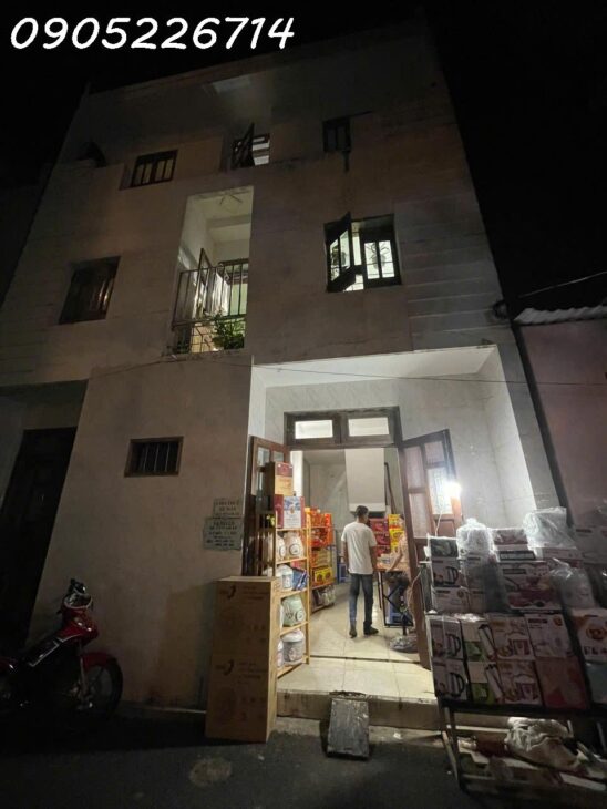 Căn nhà vị trí đẹp, 2 mặt tiền đường 6m đổ nhựa, ngang 8m, sát Nguyễn Văn Thoại, cách biển Mỹ Khê