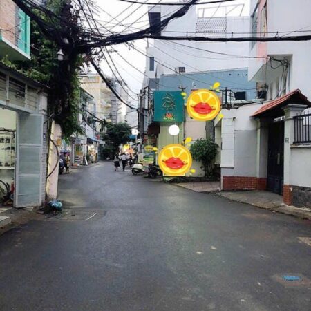 Q8 P4 Ô TÔ TRONG NHÀ, CÁCH AEONMAL 200M GẦN MẶT TIỀN 64M2 3.9x17M 3 TẦNG 5PN HẺM THÔNG 6M 6.xT