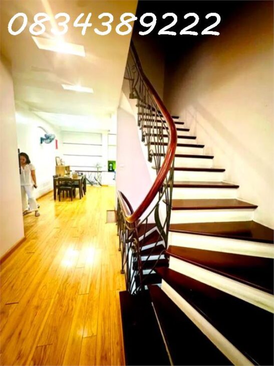 Bán nhà phân lô, Nguyễn Chí Thanh, Đống Đa, HN, DT 65m 5 tầng 4,5m mặt tiền, giá 16,8 tỷ.