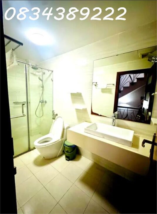 Bán nhà phân lô, Nguyễn Chí Thanh, Đống Đa, HN, DT 65m 5 tầng 4,5m mặt tiền, giá 16,8 tỷ.