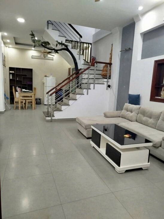 Chính chủ bán gấp nhà có 6 phòng DT: 49,5m2, 5 tầng ngõ 354 Trường Chinh, Đống Đa, TL 8.05 tỷ.