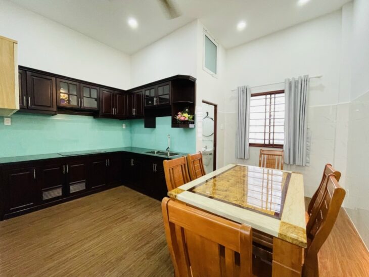 Bán gấp nhà NGUYỄN THƯỢNG HIỀN, 6.8 TỶ, 4.6m x 11m, 3 lầu, hẻm rộng.