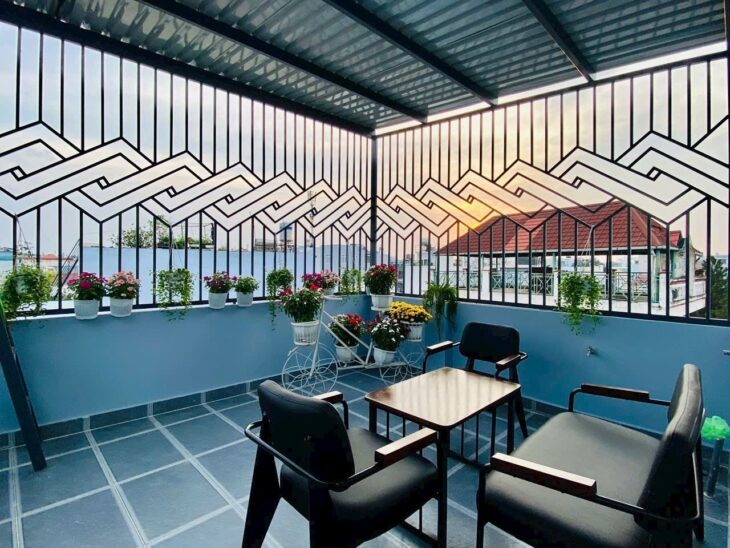 NHÀ MẶT TIỀN ĐƯỜNG SỐ 1 -PHƯỜNG 13 – GÒ VẤP – XE HƠI NGỦ TRONG NHÀ – THIẾT KẾ HIỆN ĐẠI – 3 PHÚT RA