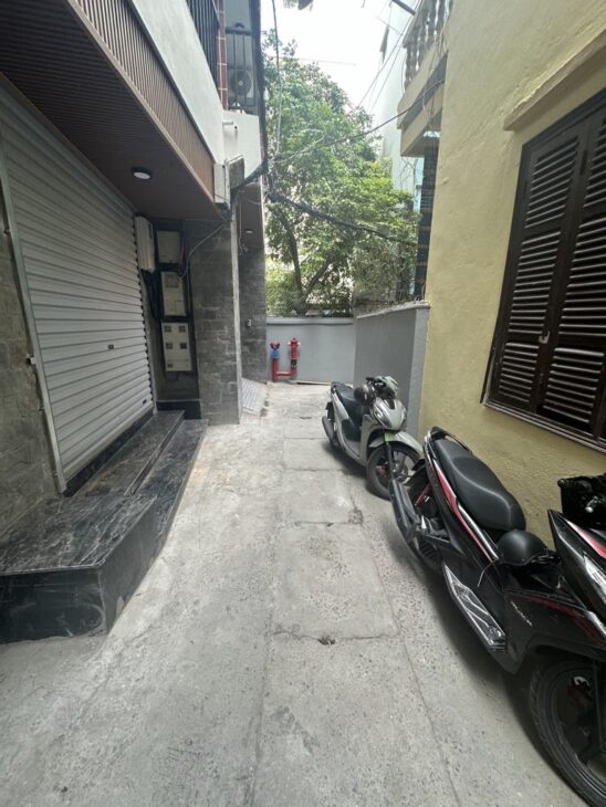 NHÀ ĐẸP PHỐ TRẦN CUNG – 38M2 X 5 TẦNG – 7.4 TỶ – CĂN GÓC 2 MẶT THOÁNG.