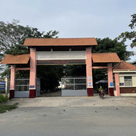 – Chính chủ cần bán nhà ngay Hồ Văn Long, Bình Tân.