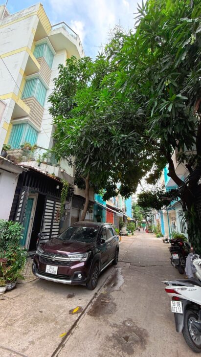 Bán nhà 48m2, 6PN, 5WC, Lê Văn Quới, Bình Tân, 5.6 tỷ Cần bán nhà 48m², 6 phòng ngủ, Bình Tân, 5.6