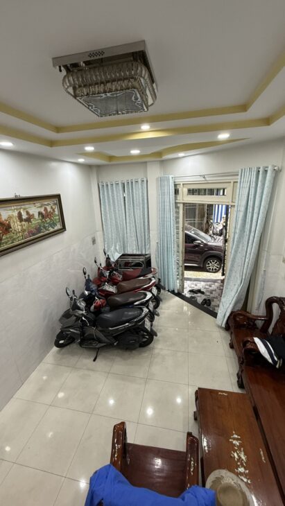 Bán nhà 48m2, 6PN, 5WC, Lê Văn Quới, Bình Tân, 5.6 tỷ Cần bán nhà 48m², 6 phòng ngủ, Bình Tân, 5.6