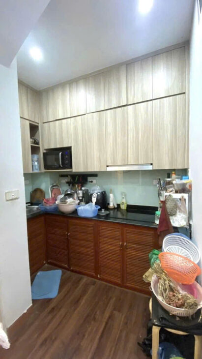 Bán nhà Phố Hào Nam, Nhà dân xây chắc chắn, Vị trí trung tâm nhiều tiện ích, 5 tầng, Giá: 6.5 Tỷ.